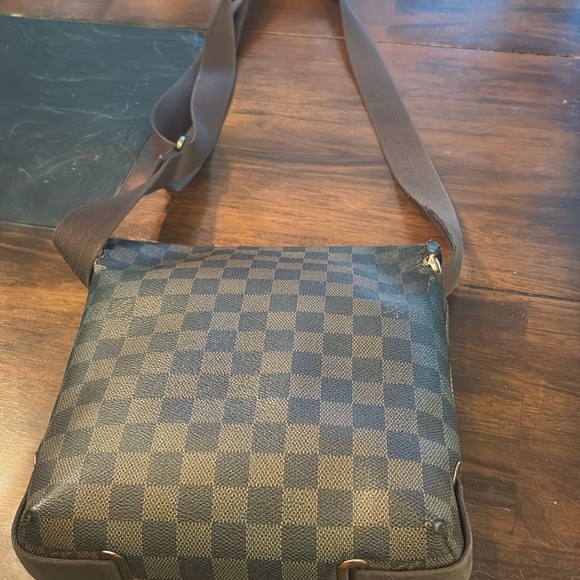 Authentic Louis Vuitton Damier Ebene messenger crossbody bag - & key holder - Picture 10 of 14
